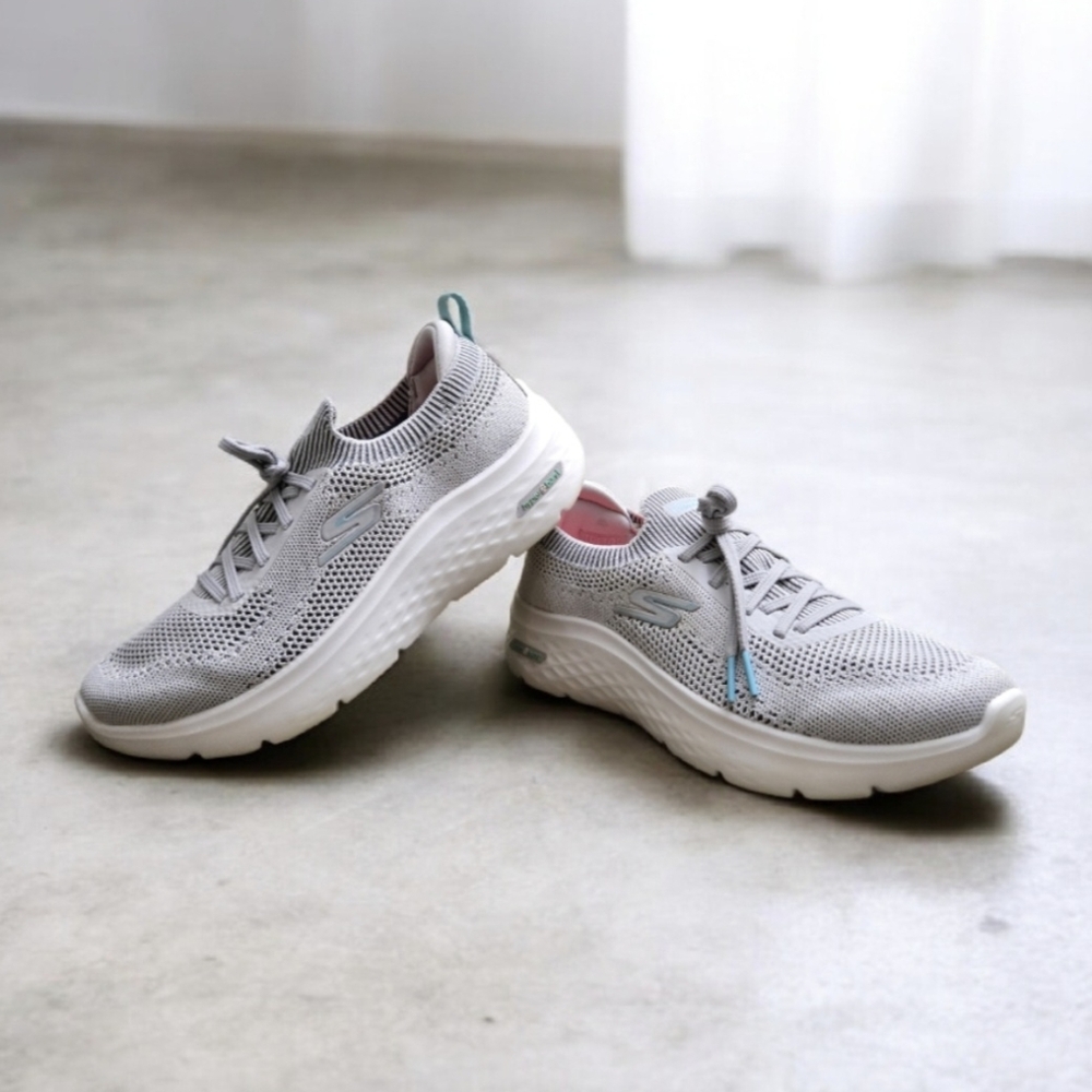 Skechers Women's Go Hyper Burst-Moon Walking Sneaker in Light Grey Size: 9.5.